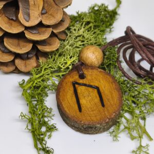 Naszyjnik Runa Uruz - Zdrowie i Siła - ręcznie wypalany na drewnie