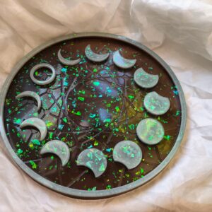 Fazy Księżyca - Artystyczna Taca Ozdobna. Idealna jako podstawka na karty Tarota, drobne świeczniki lub inne magiczne przedmioty.