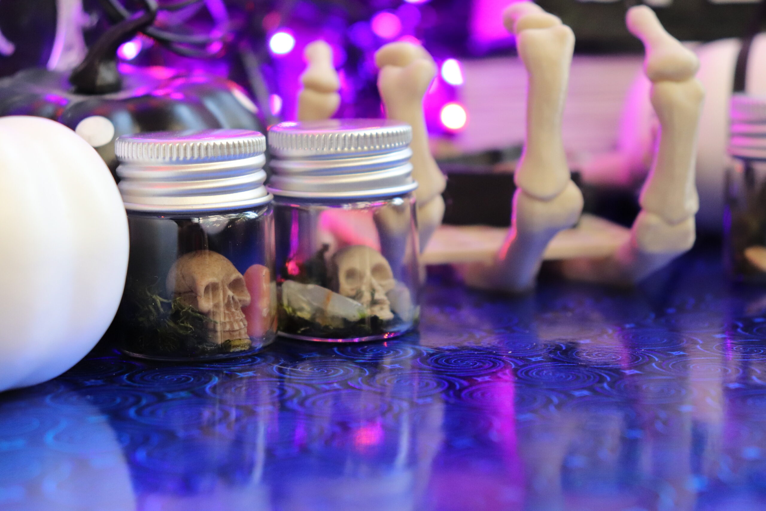 Spooky Box - Zestaw Prezentowy dla Czarownicy - Mystery Witchy Halloween Box! Temat: Spooky Scary Skeletons - Szkielety, Czaszki, Kości